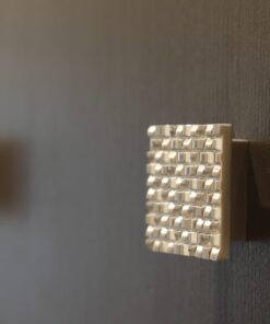 Handle 1